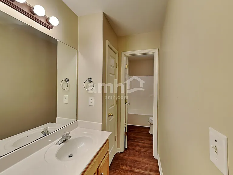 5584 Cambridge Bay Dr — Photo 17
