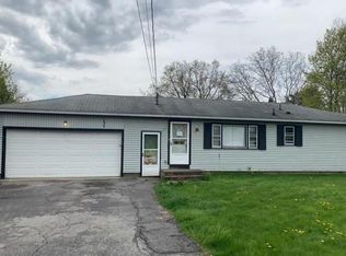 135 Downsview Dr, Rochester, NY 14606