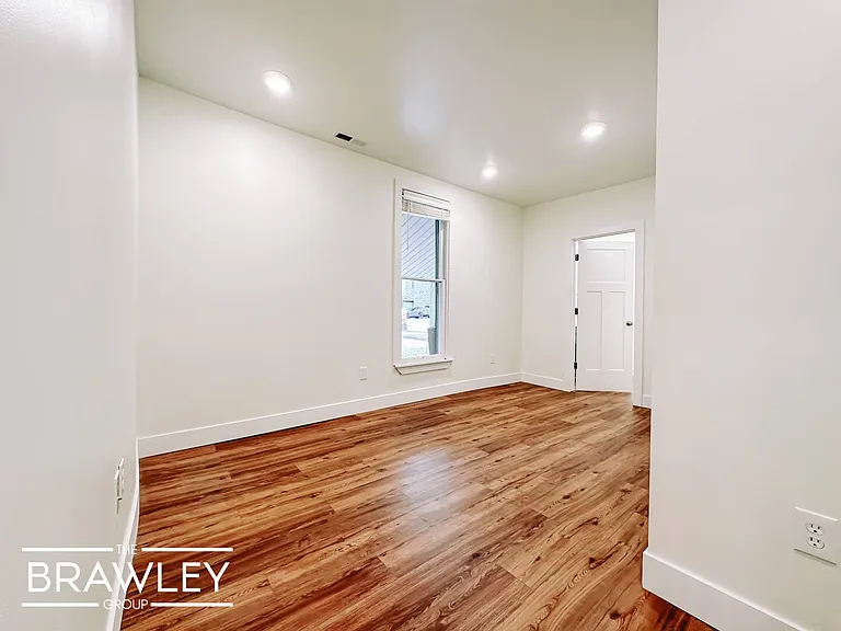 509 N Washington St — Photo 11