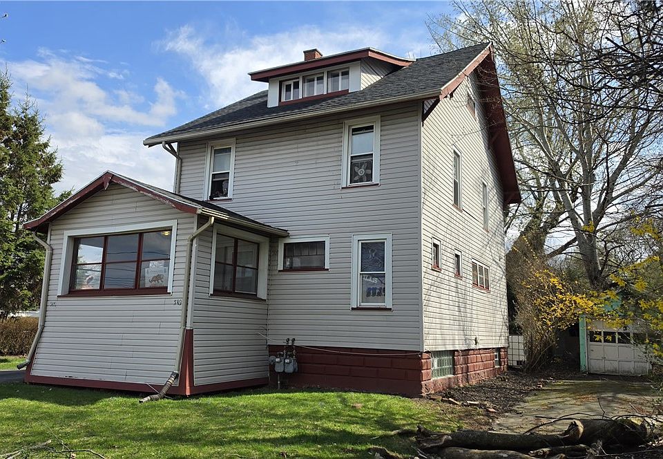 1st image of 547 Avis St
