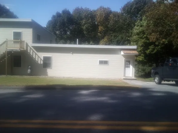 711 Old Danville Rd APT 1, Auburn, ME 04210