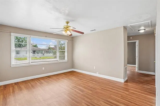 3 bed, 1.0 bath, 1016 sqft, $1,600 — Photo 4