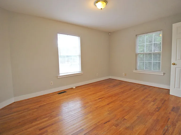 1141 Virginia St — Photo 25