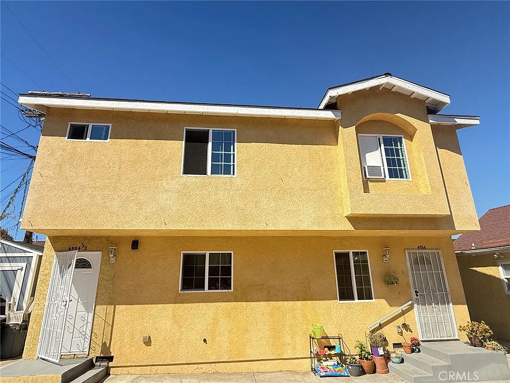 2 bed, 719 sqft, $2,800 — Photo 1