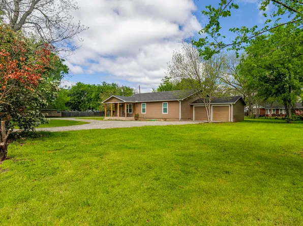 303 Killough St, Newark, TX 76071