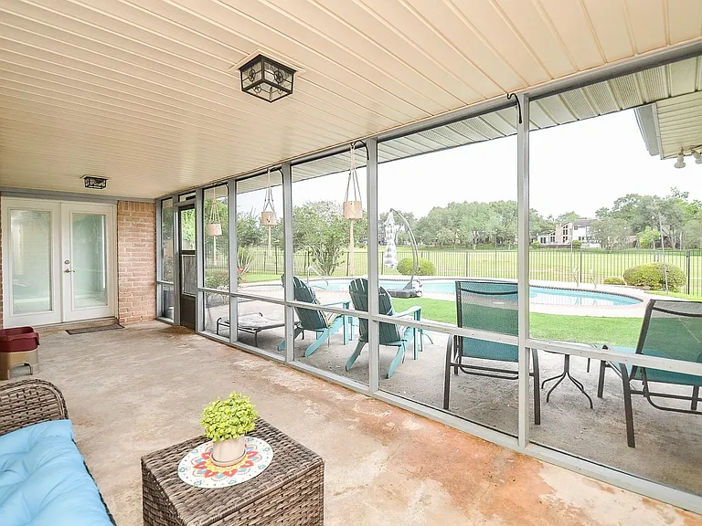 2106 Glenn Lakes Ln — Photo 29