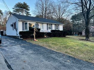 62 Arnold Rd, Sturbridge, MA 01566