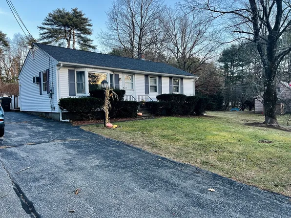 62 Arnold Rd, Sturbridge, MA 01566