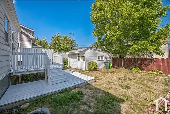 10713 Vernon Ave — Photo 6