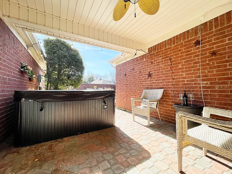 1416 Country Ln — Photo 43