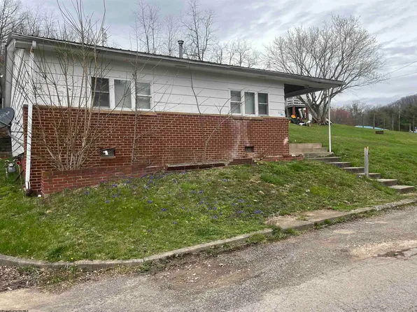 828 Camden Ave, Weston, WV 26452