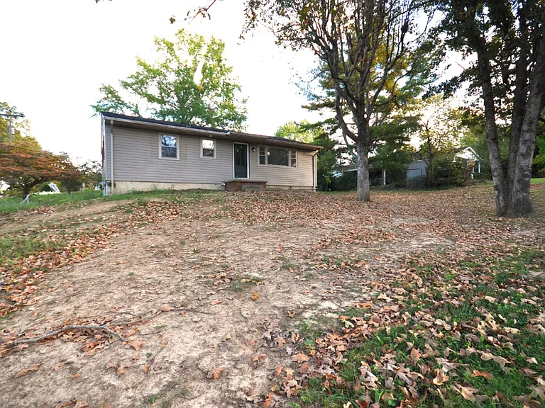 102 Highland Dr — Photo 13