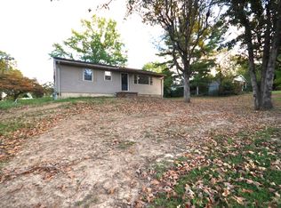 102 Highland Dr, Benton, KY 42025