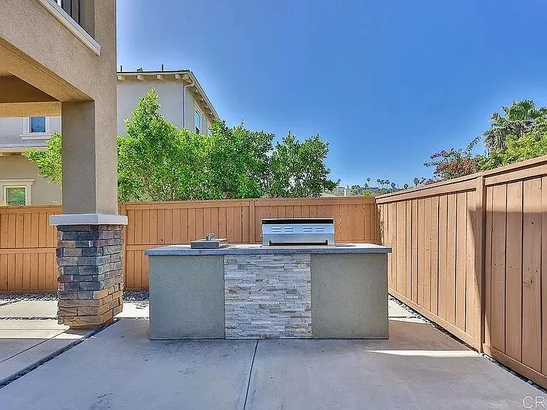 8934 McKinley Ct — Photo 4