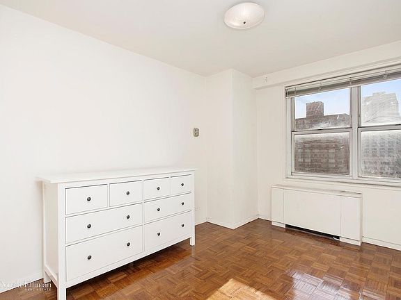 5th image of 155 W 68th St #20