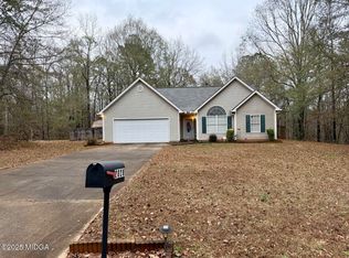 2028 Big Cypress Ln, Locust Grove, GA 30248