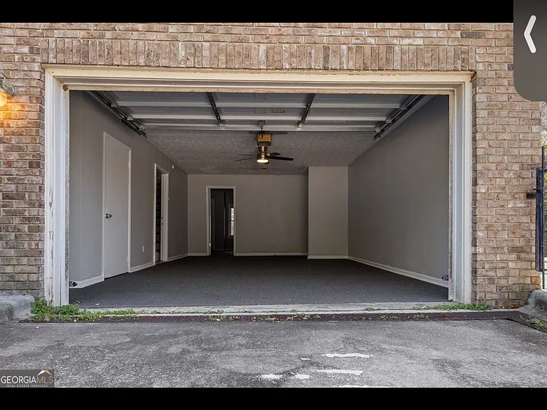 3219 University Ave #9 — Photo 6