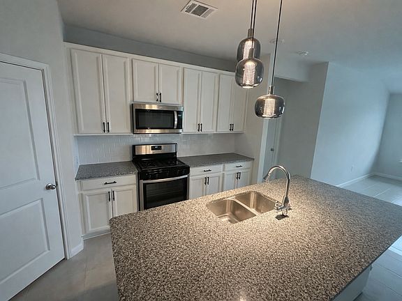 2nd image of 300 Low Bramble Dr