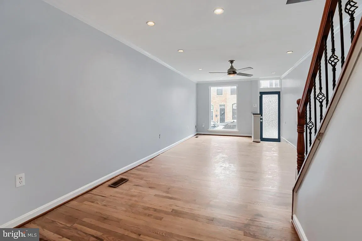 3 bed, 2.0 bath, 1476 sqft, $2,500 — Photo 4