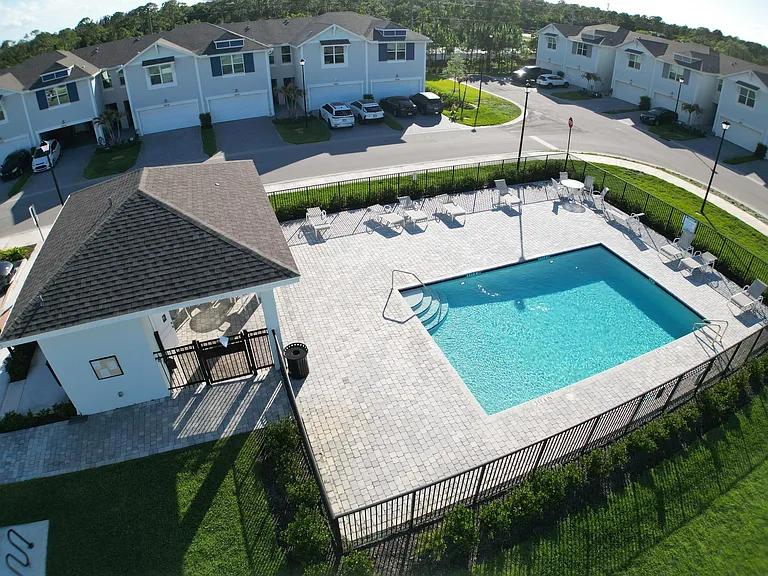 5784 SE Edgewater Cir — Photo 21