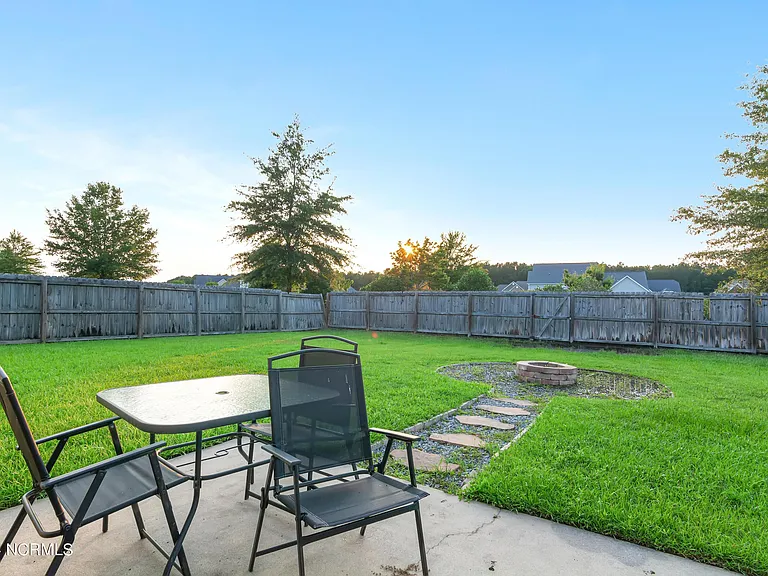 333 Kingston Rd — Photo 18