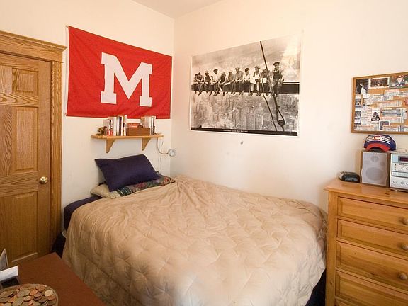 3rd image of 1936 N Sheffield Ave APT 2F