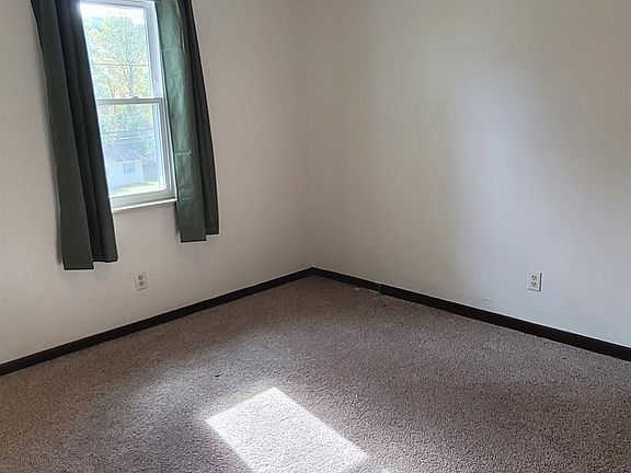 4th image of 561 Wilson Rd