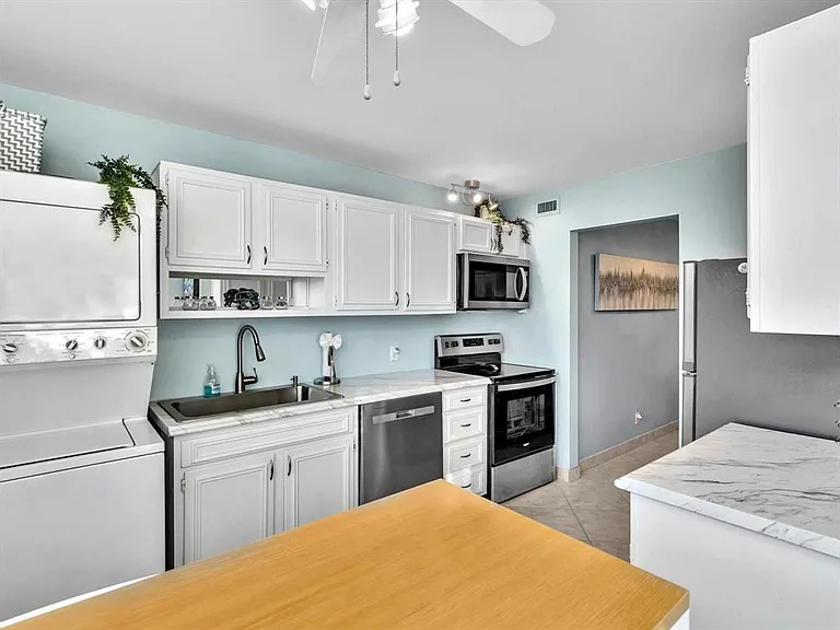 5200 N Ocean Blvd #203B — Photo 5