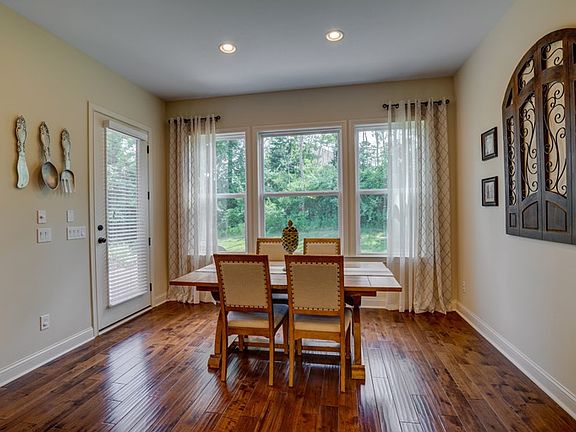 5th image of 10408 Giacomo Ct