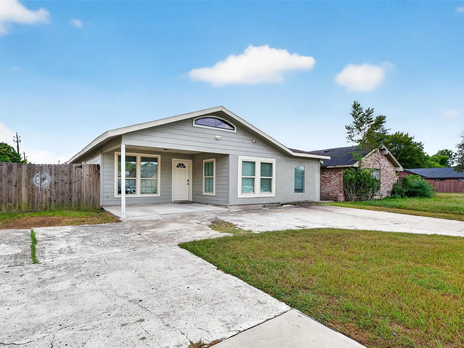 3 bed, 2.5 bath, 1284 sqft, $1,600 — Photo 1