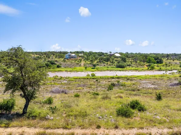 620 Rio Vista Road, Johnson City, TX 78636