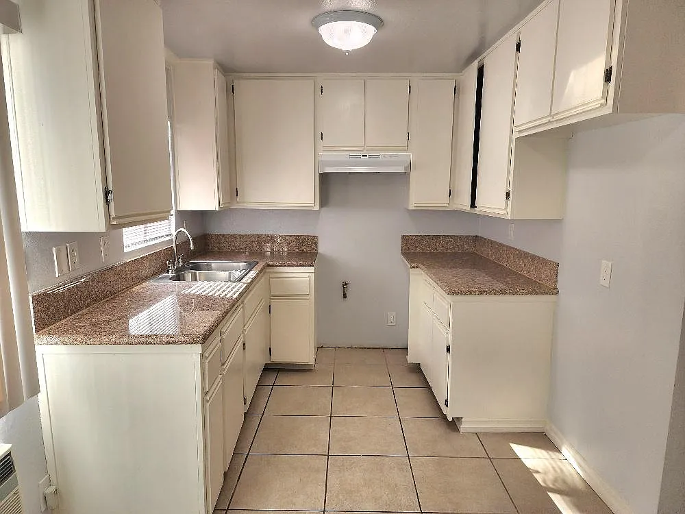2 bed, 775 sqft, $2,095 — Photo 4