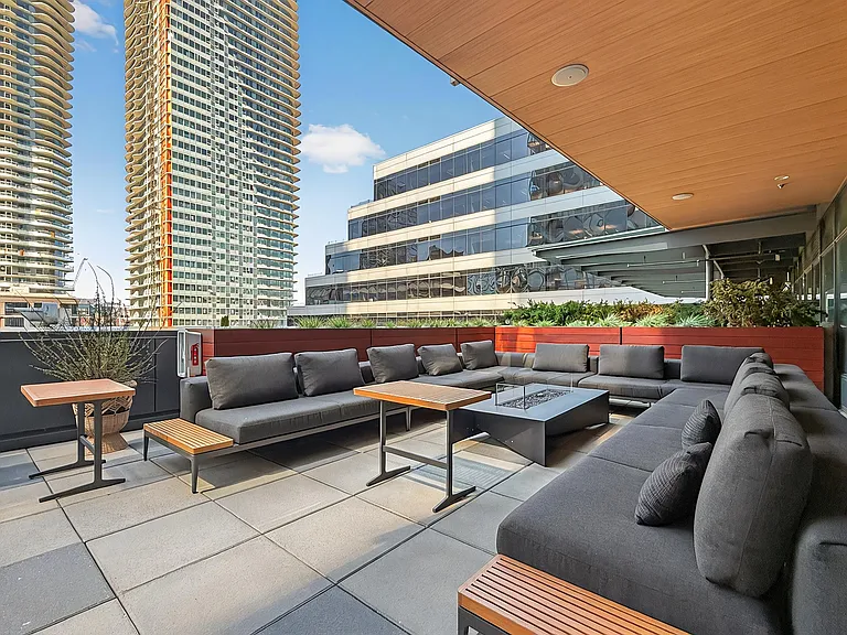 1808 Minor Ave #1005 — Photo 9