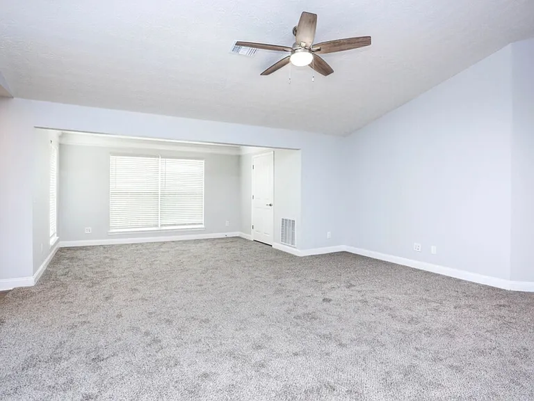 Anthos at Lexington Place — Photo 14