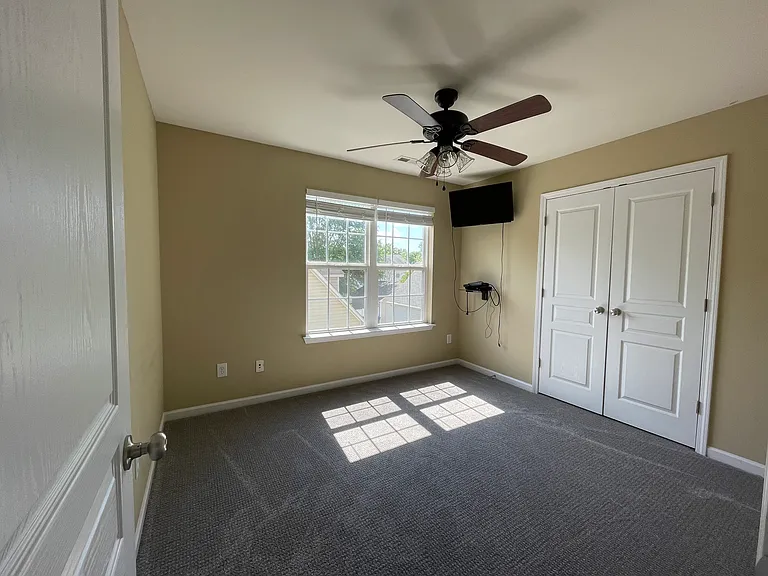 Upstairs Bedroom (2)