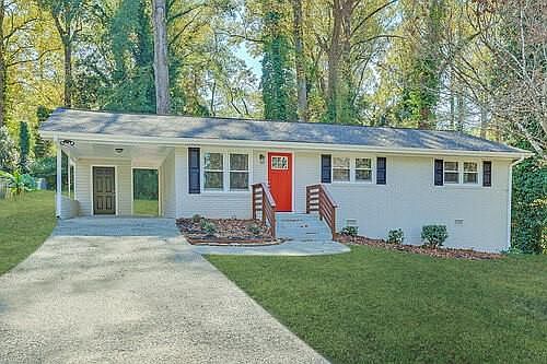 1st image of 230 Pineland Dr SE