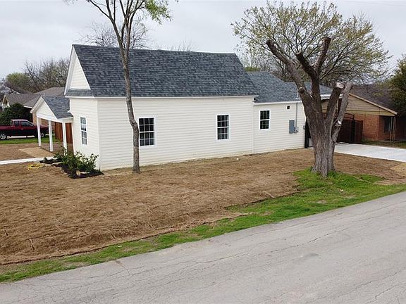 4th image of 311 N Spears St