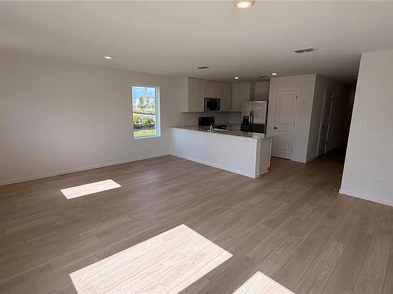 806 Lynx St — Photo 15