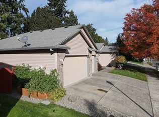 2755 NE Charlois Dr, Hillsboro, OR 97124