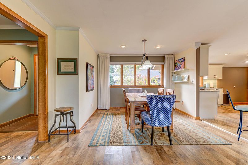 4th image of 19 Baker Road
