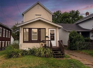 82 Brown St, Barberton, OH 44203