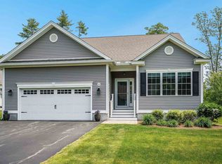 4 Crackling Log Ln, Londonderry, NH 03053