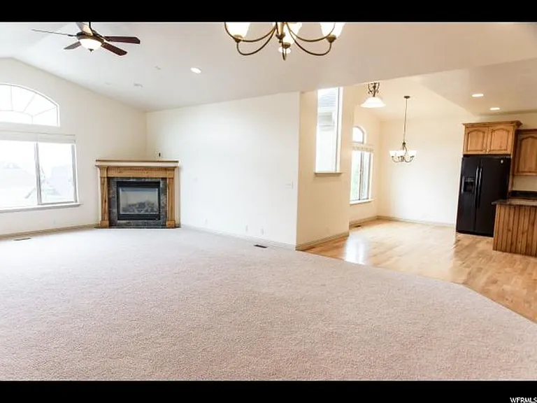 625 S Edgewood Dr E — Photo 15