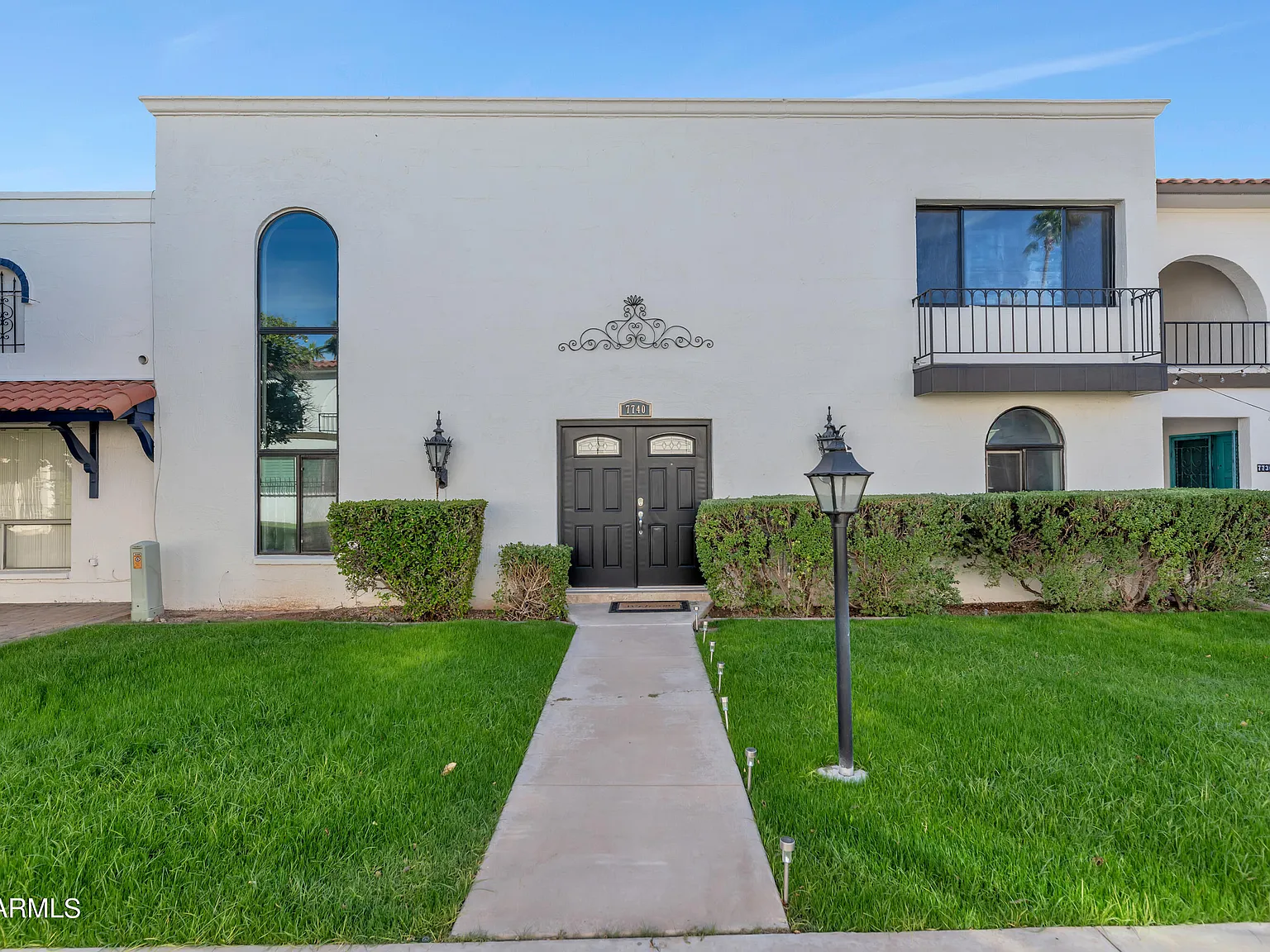 3 bed, 2.5 bath, 2236 sqft, $4,495 — Photo 2