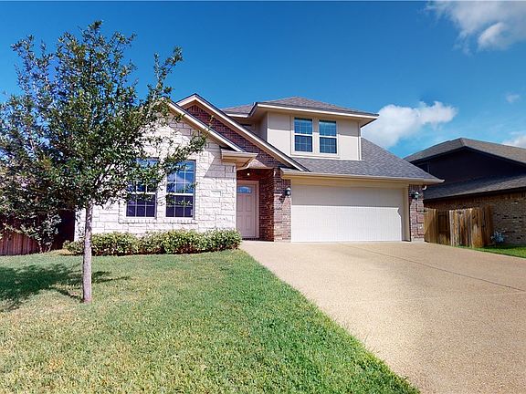 2nd image of 923 Emerald Dove Ave