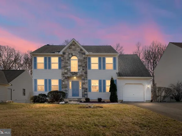 277 E Flagstone Dr, Newark, DE 19702