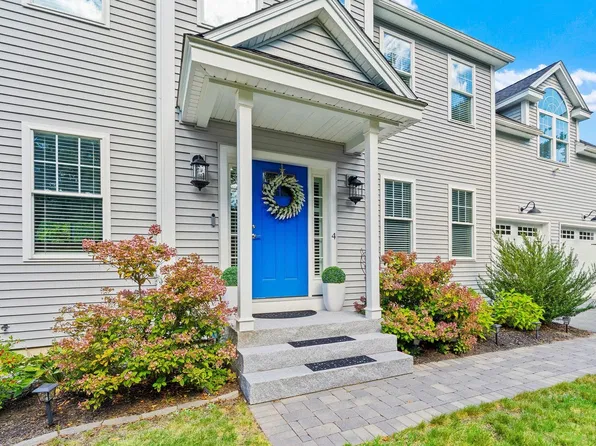 4 Wisteria Ln, Maynard, MA 01754