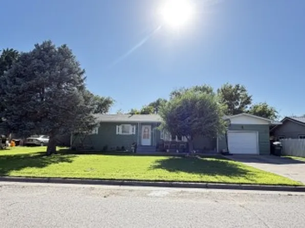 809 Prospect Ave, Dodge City, KS 67801