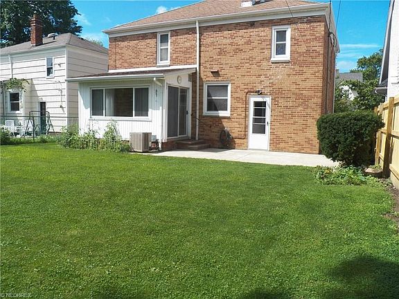 5th image of 2085 Reveley Ave