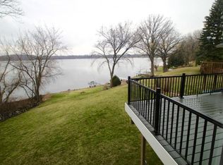 17501 Weaver Lake Dr, Maple Grove, MN 55311